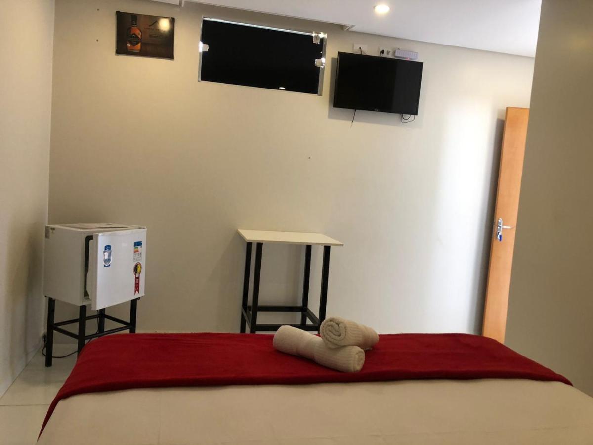 Hotel E Pousada Isis เซาเปโดร ภายนอก รูปภาพ